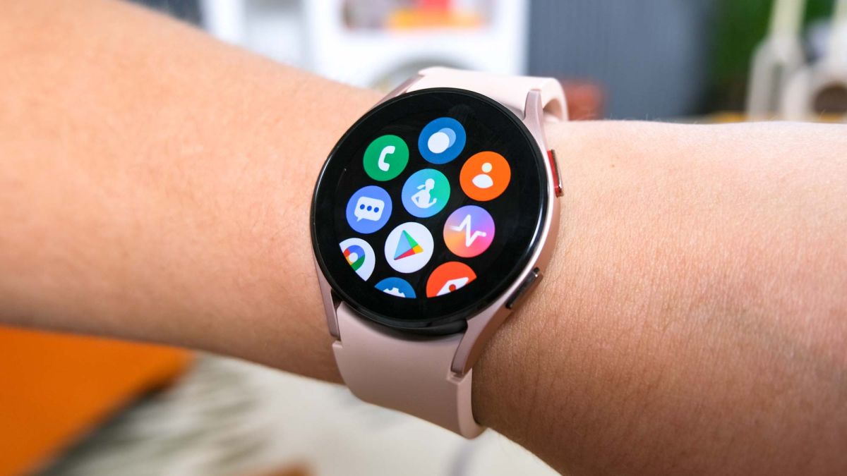 repairs One UI Watch 4.5 